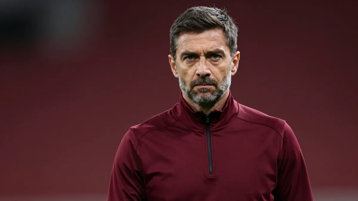Trabzonspor Teknik Direktörü Fatih Tekke, Ferencvaros mağlubiyeti sonrası aldığı istifa kararından döndü ve görevine...