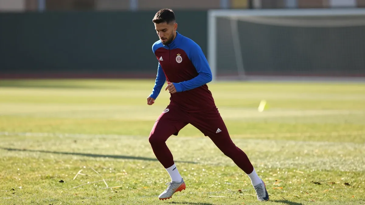 Trabzonspor, Amed Sportif Faaliyetleri maçı için 20 kişilik kadrosunu açıkladı ve Diyarbakır'a hareket etti