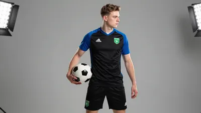 Trabzonspor, Troy Parrott'u Zorunlu Satın Alma Maddesiyle Kiralamak İsterken, İrlandalı Golcü 25 Milyon Euro Değerinde